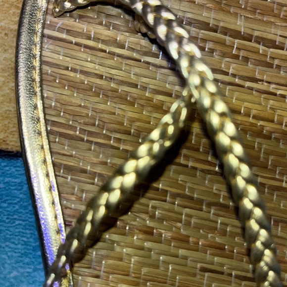 #314–Size 8 ladies sandals with gold straps lace up around leg. Brand ? - Picture 5 of 8